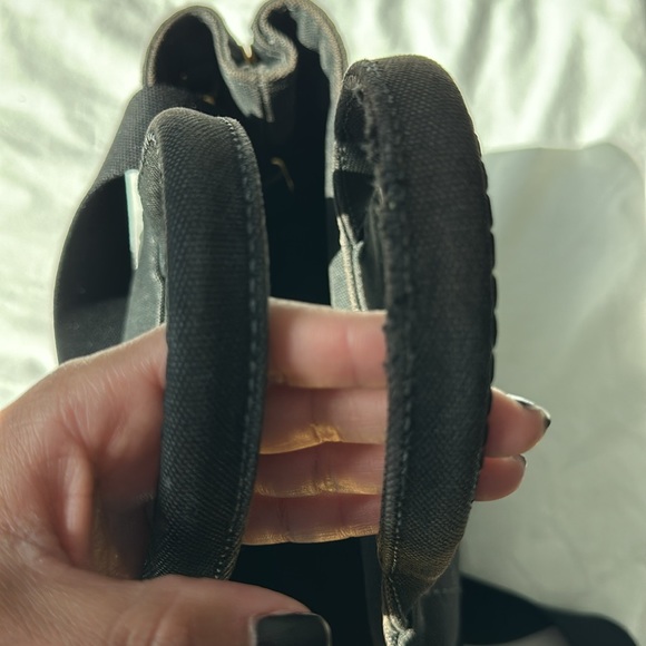 Prada Canada Tote w/ strap 🖤 - Picture 5 of 7